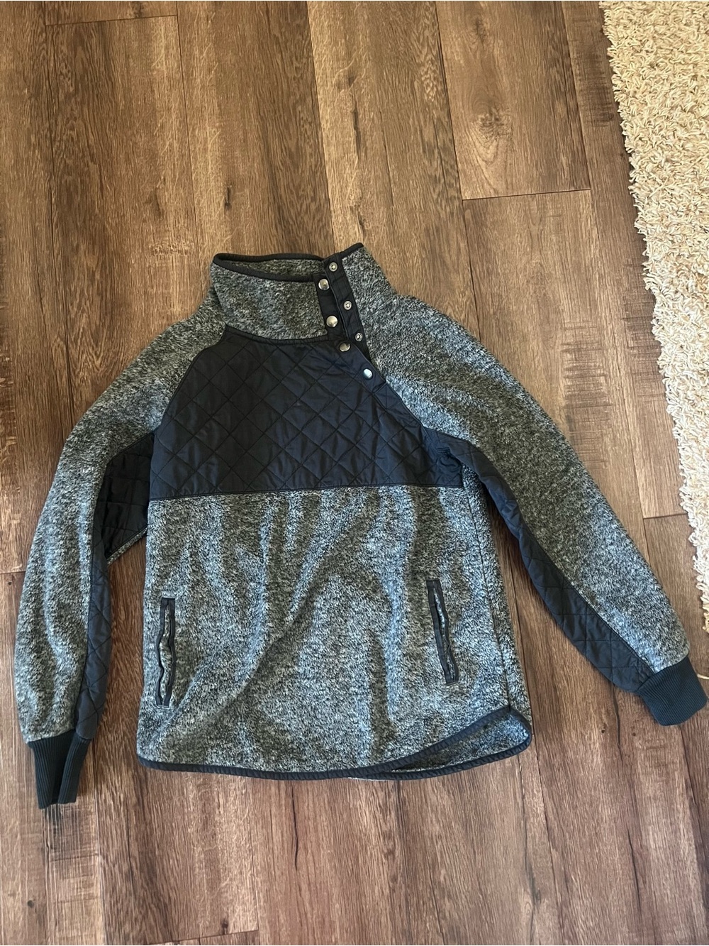 Abercrombie & Fitch Quilted Pullover
